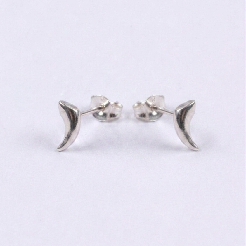 silver925ミニきばピアス